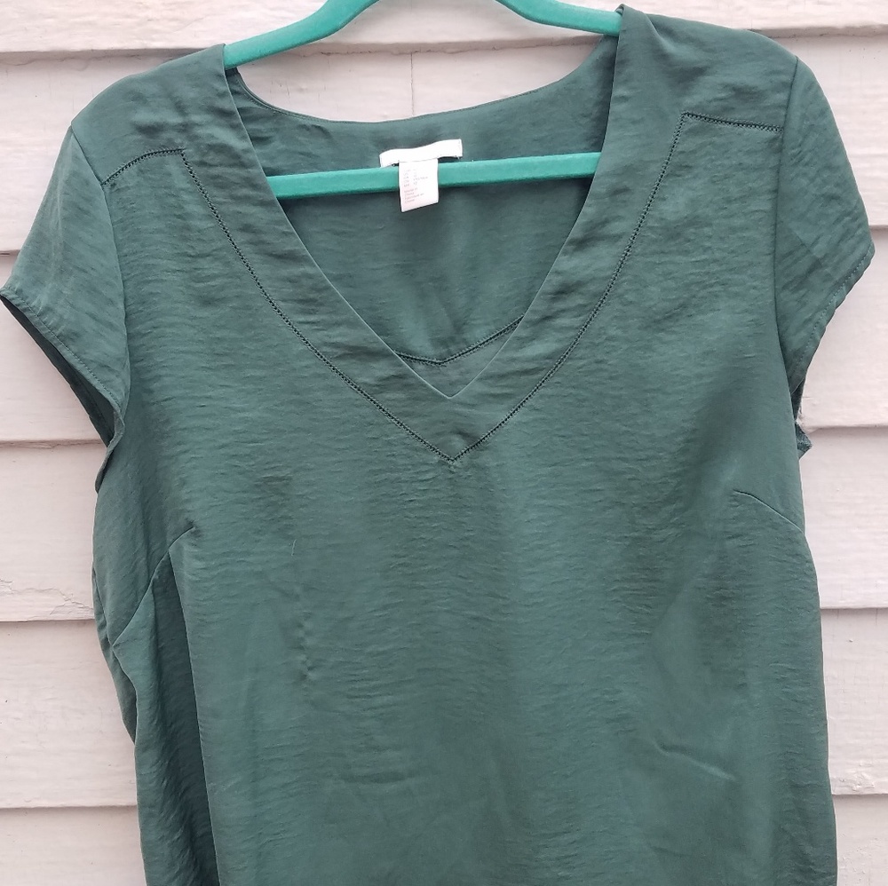 H&M Seafoam Silky Blouse Size 12